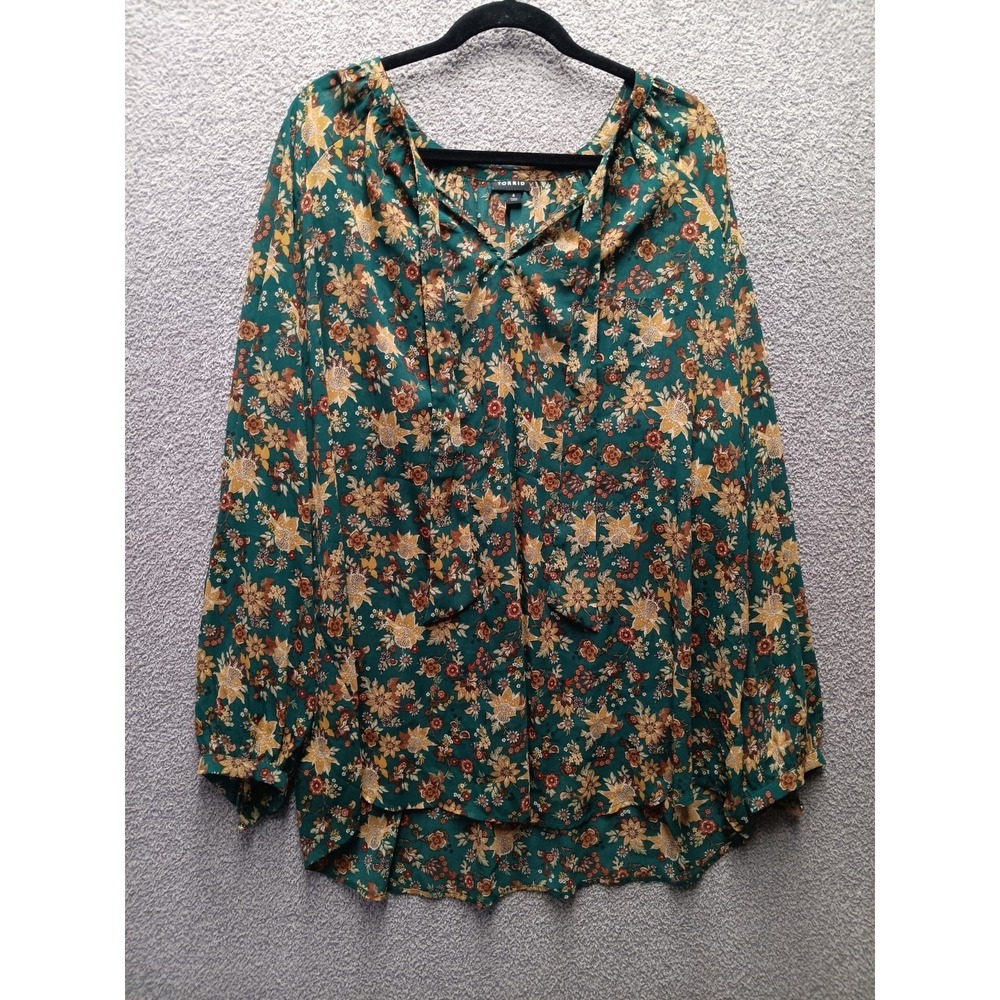 Torrid Floral Blouse Size 4 (2X) Green Boho Peasant Top Long Sleeve Cottagecore‎